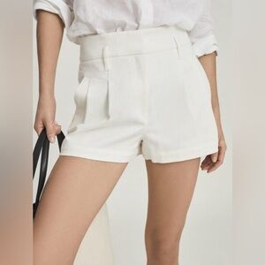 REISS April Pleated Front Tailored White Shorts Womens size 2